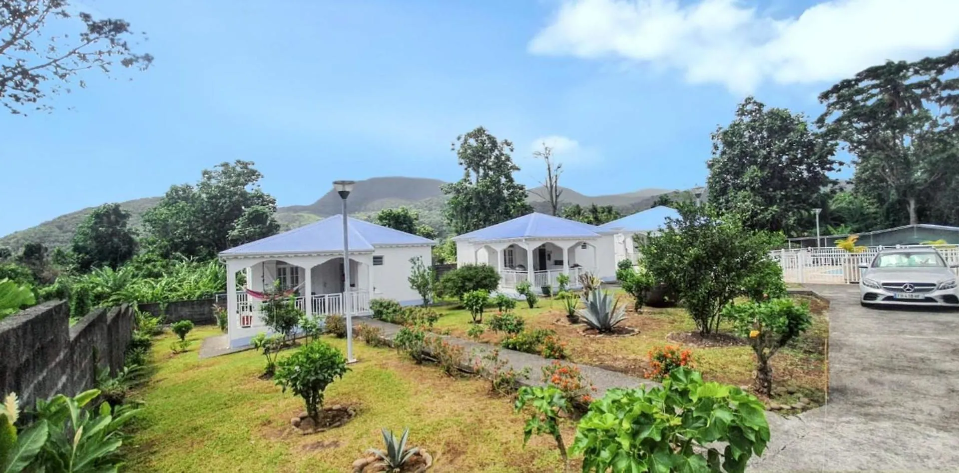 Bungalow Charmant Proche De Capesterre Belle Eau Avec Piscine Partagee 펜션 카페스테레-벨-오